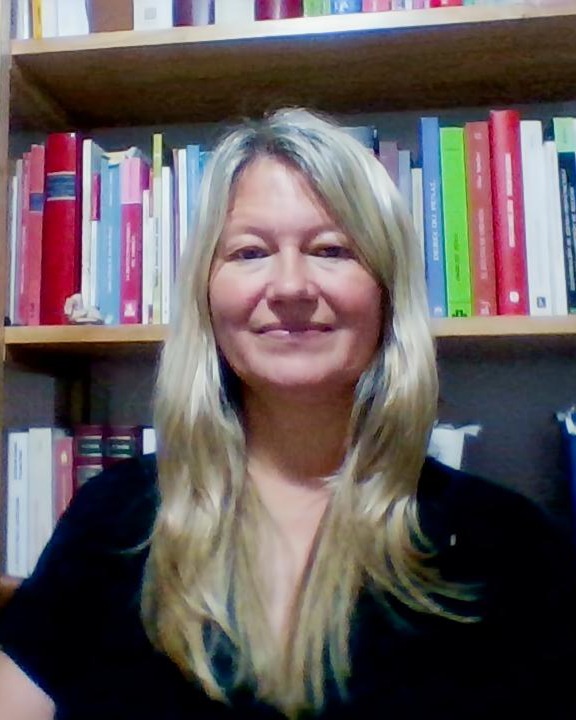 Dra. Marcela Micolaichuk